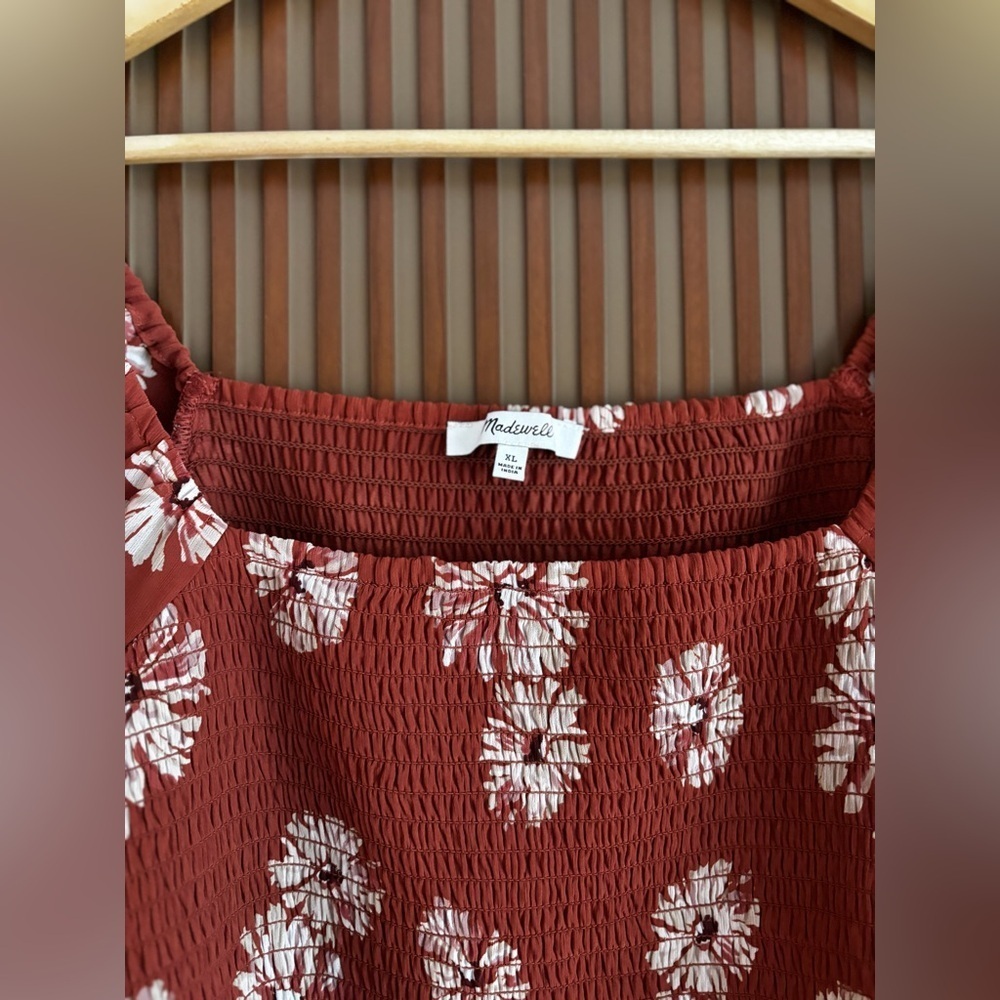 MADEWELL |  Georgette Lucie Puff-Sleeve Smocked Bodice Top in Moody Bloom - Picture 4 of 5